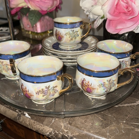 Vintage Tea Cups & Saucers Set of 5 Victorian Courting Couple Made In JapanNOS - Picture 7 of 9